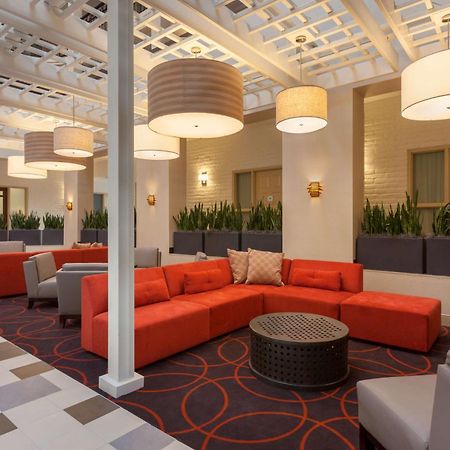 Embassy Suites Baton Rouge Ngoại thất bức ảnh