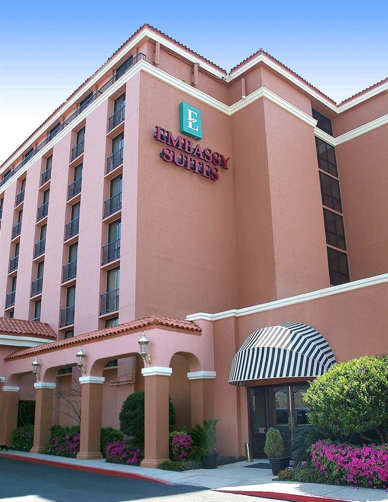 Embassy Suites Baton Rouge Ngoại thất bức ảnh