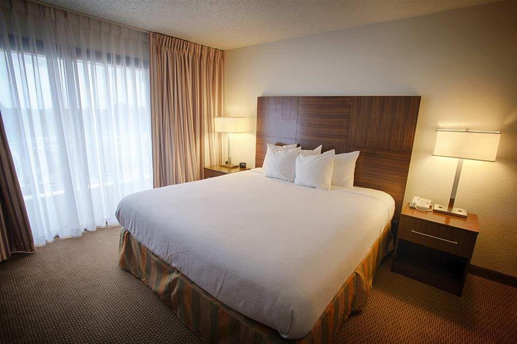 Embassy Suites Baton Rouge Phòng bức ảnh
